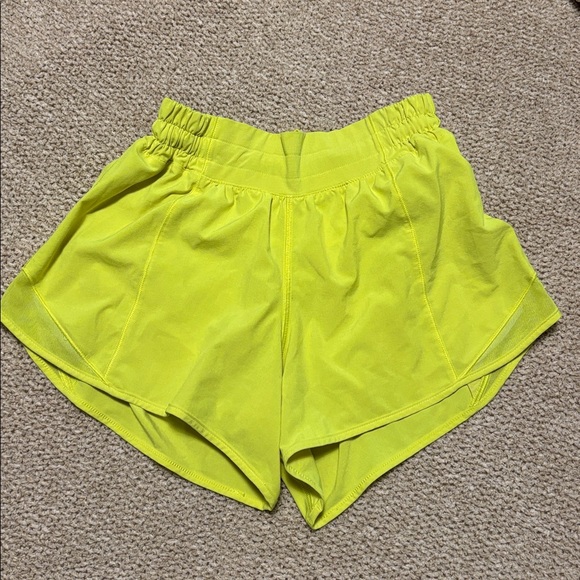 Lululemon Hotty Hot High Rise Lined Athletic Shorts Lime Green Size 4 - Picture 1 of 7